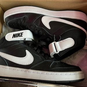 Nike Hightop Sneakers